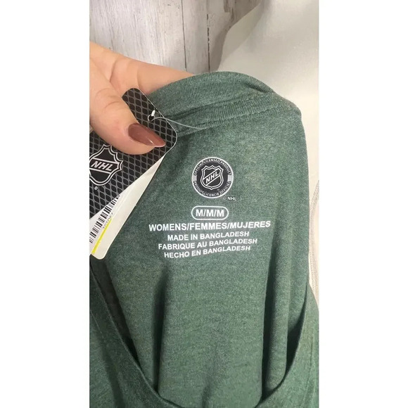 NWT Minnesota Wild Women's Graphic Tee Green Red Short Sleeve Size Medium - Picture 6 of 6